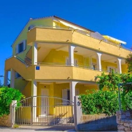 Apartments Petrovic 로고즈니차 외부 사진