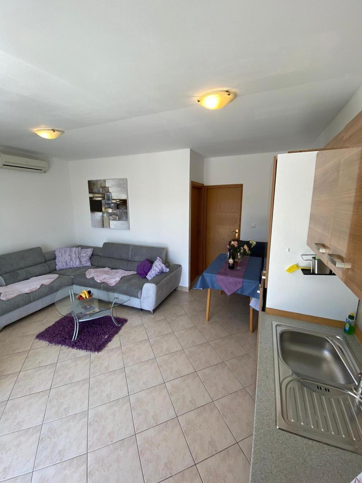 Apartments Petrovic 로고즈니차 객실 사진